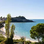 Hotel Mediterranee