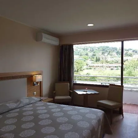 Mediterranee מלון 4*