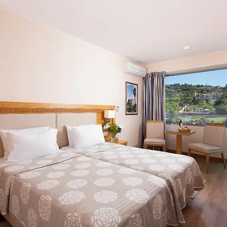 Mediterranee ארגוסטולי