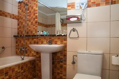 Mediterranee מלון 4*